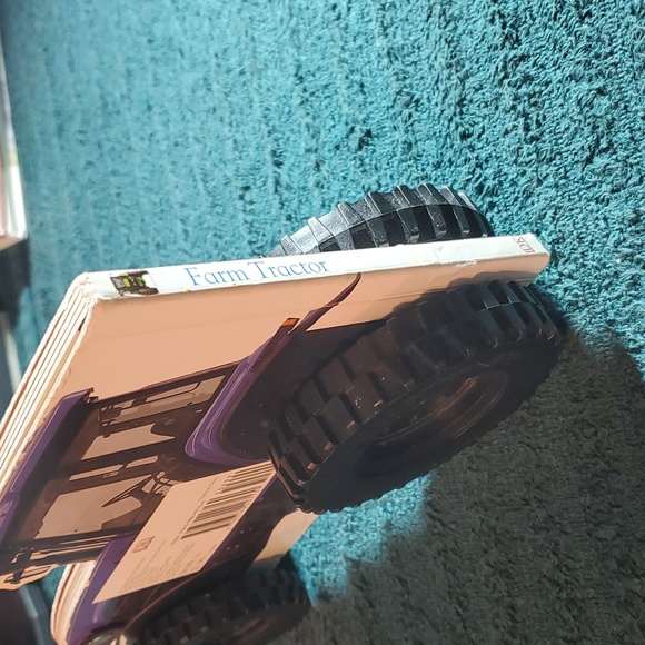 Kids collectable Tractor book - Picture 3 of 5